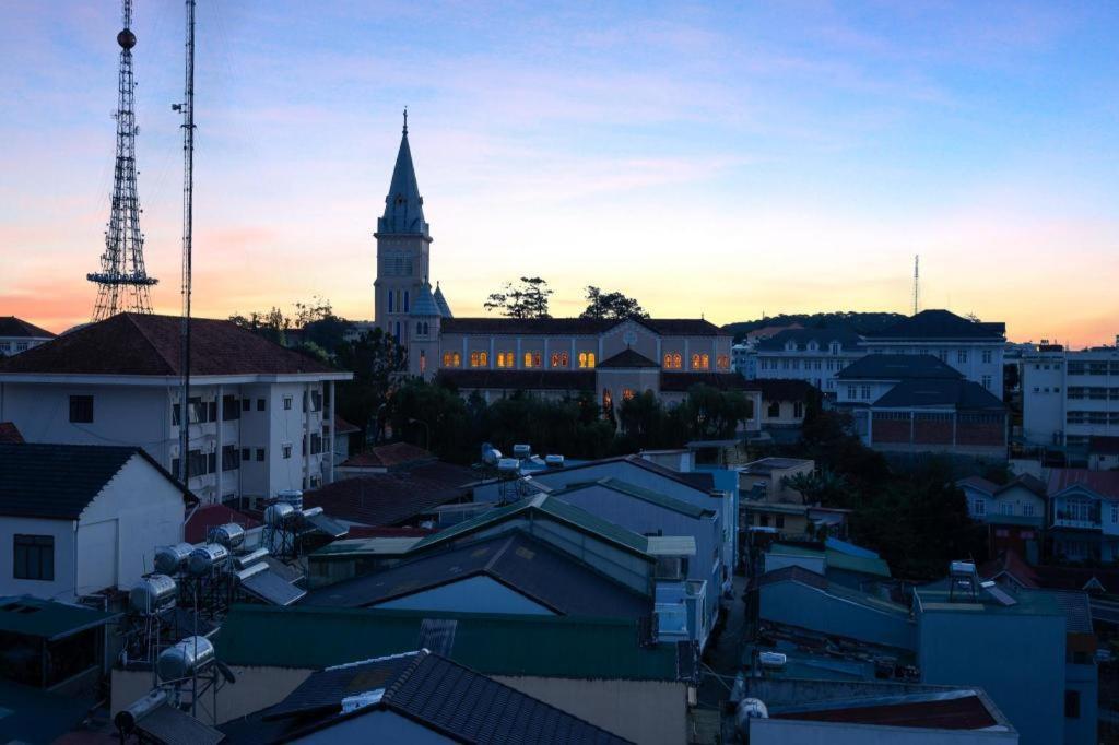 Yukkuri Boutique Hotel Dalat Exterior photo